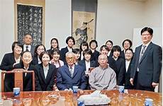 日本有一个网络,日本有一个网络根服务器 根服务器,其余 12